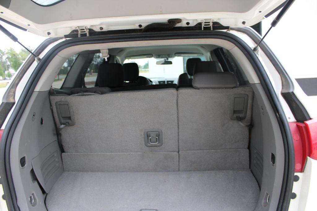 2011 Chevrolet Traverse 1LT - Photo 9
