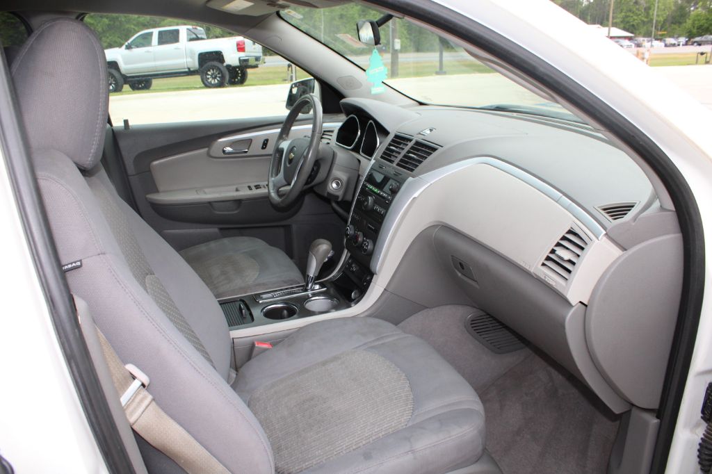 2011 Chevrolet Traverse 1LT - Photo 7
