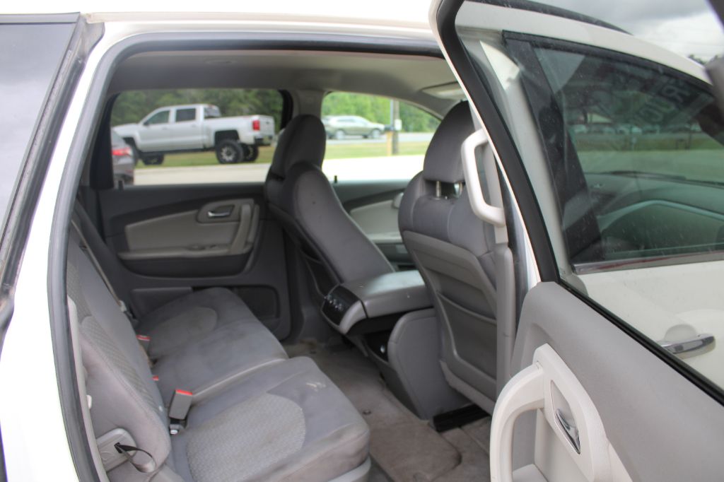 2011 Chevrolet Traverse 1LT - Photo 8