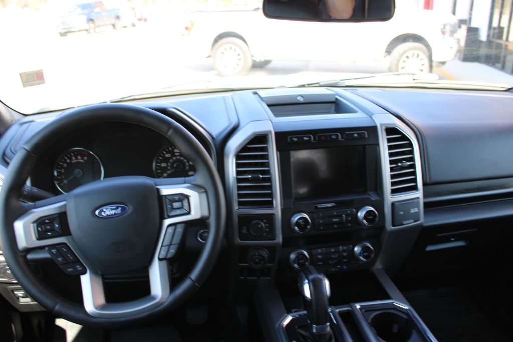2019 Ford F-150 Platinum - Photo 13